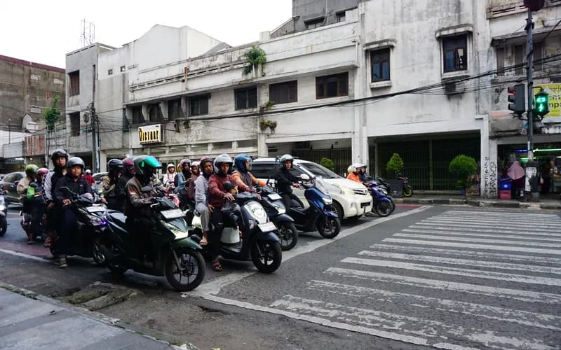 canggu street traffic