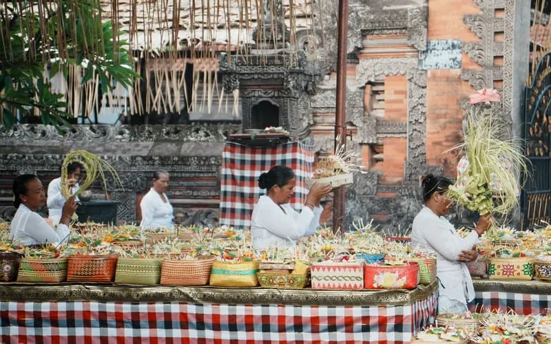 balinese temple offering