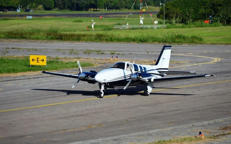 small airport propeller plane