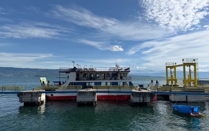 samosir island lake toba ferry