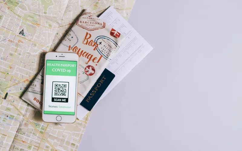 passeport et smartphone