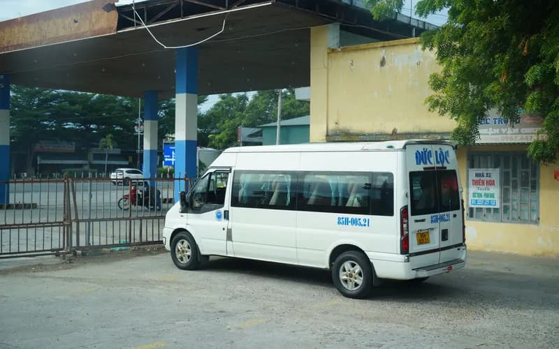 gare routière au Laos