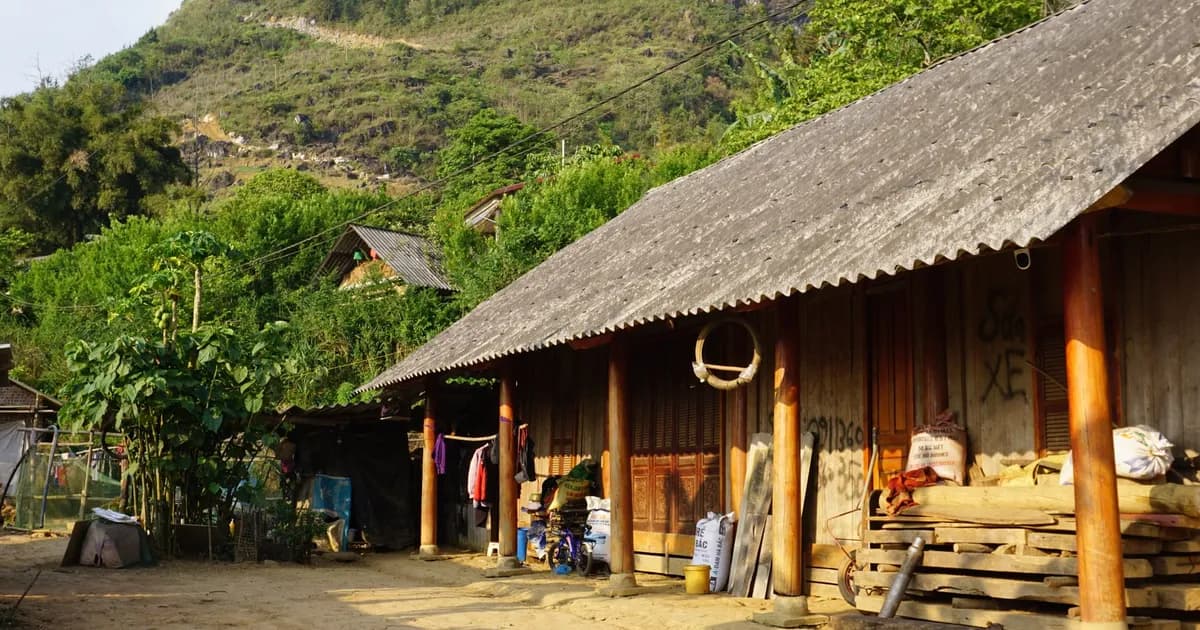 Phongsaly: Tea Mountains, Akha Trails and Laos's Far North