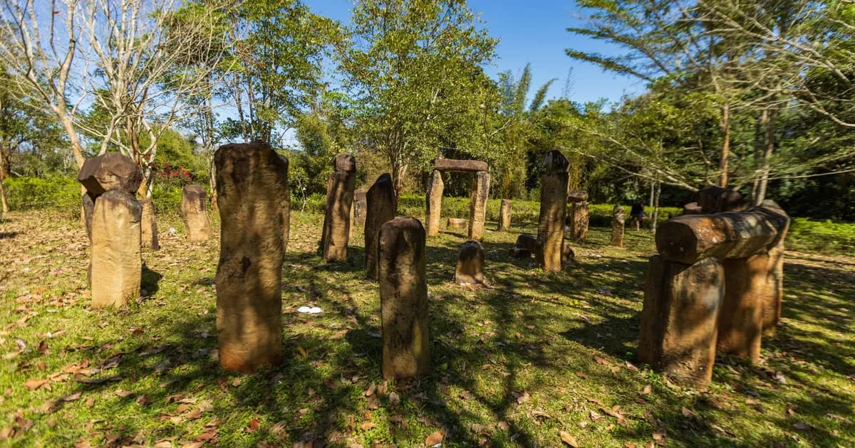 Phonsavan et la plaine des Jarres : voyage lent au cœur du grand mystère du Laos