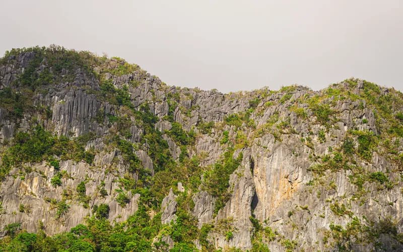 paysage de karsts calcaires laos
