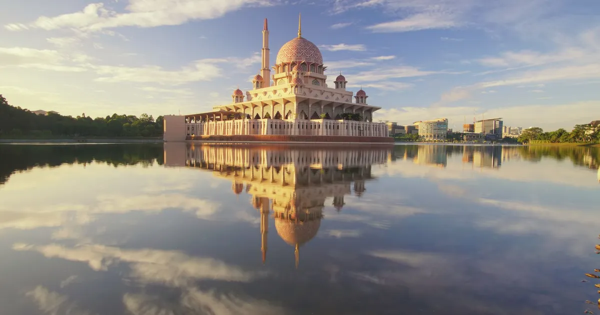 Comment voyager en Malaisie avec respect : le savoir-vivre d'un pays multiculturel