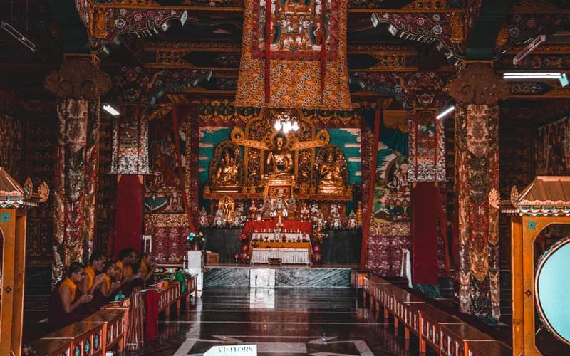 myanmar monastery interior