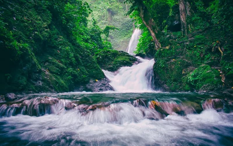 katibawasan falls camiguin