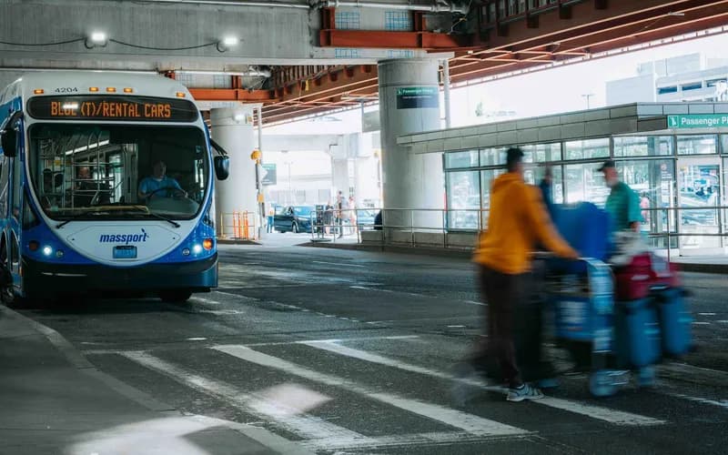 airport shuttle bus