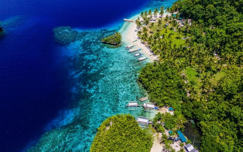 plage tranquille île philippine