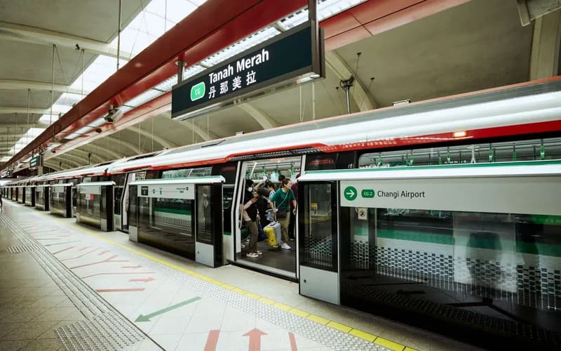 mrt train platform