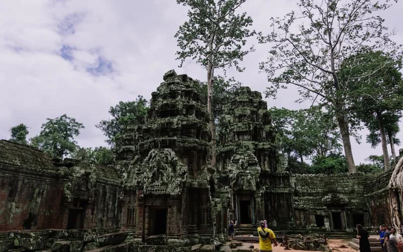 galerie de pierre d un temple khmer