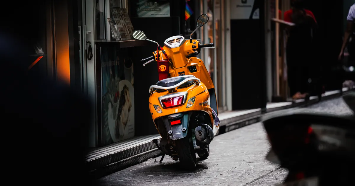 Louer un scooter en Thaïlande en 2026 : permis, assurance et contrôles de police