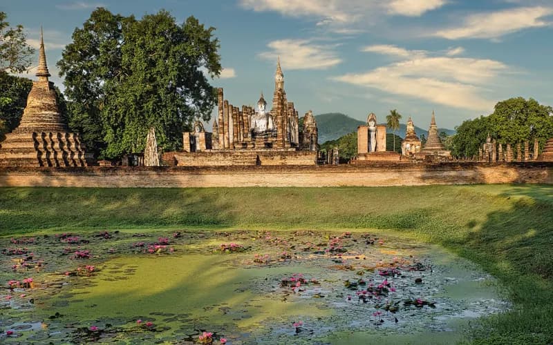 quiet thai temple