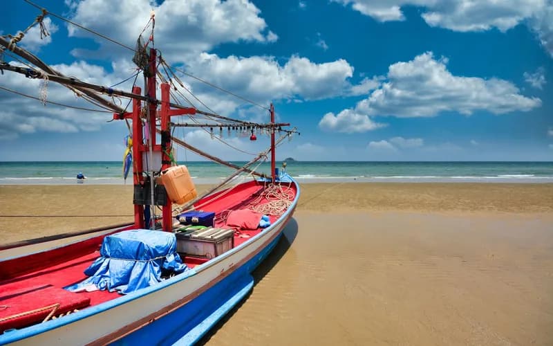 hua hin beach town thailand
