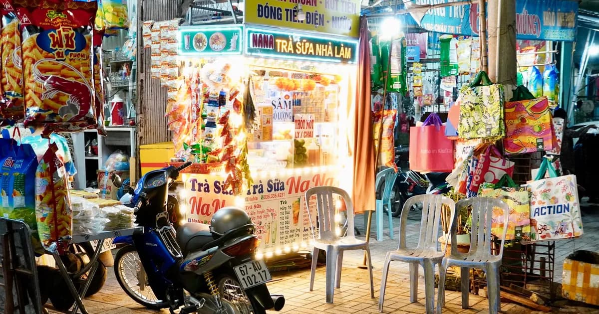How to Eat Vietnamese Street Food Safely: A Practical Guide