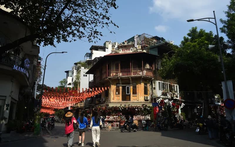 hanoi old quarter street